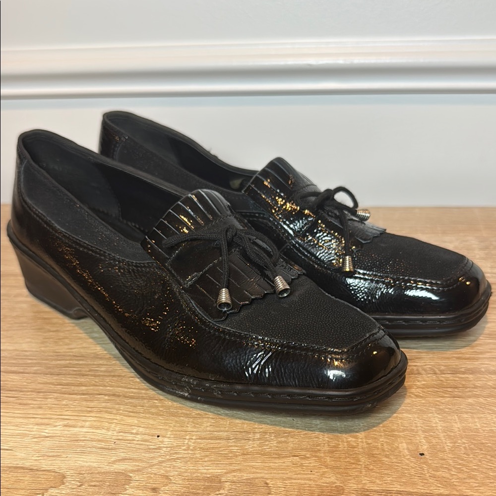 Ara Black Snake Patent Leather Loafer SZ‎ 5.5 Timeless Design EUC
